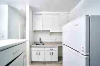 Bright Quiet One Bedroom Apartment - 5