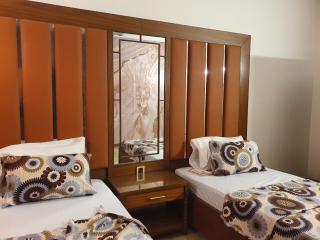 Imperial Guest House DHA - 4