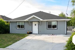 House of Art Close to Downtown Salt Lake City with Doggie Door - 0