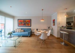 Luxury Flat Miraflores Pool Gym Fast WiFi Balcony - 4