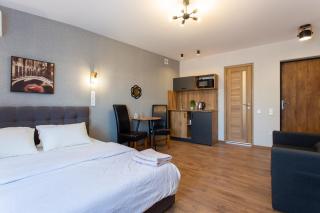 Сучасна студія в центрі - Харківська набережна 3 - 8