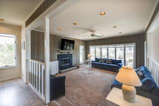 Steps to Ocean Spacious Virginia Beach Retreat! - 8