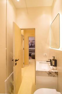 Central Tirana Apartment with Skanderbeg Square View - 3