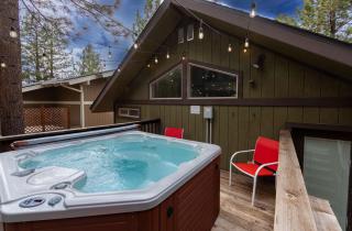 Cold Creek Chalet - Hot tub & Movie Room - 8