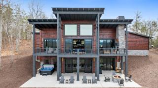 Ultra Luxury Cabin, Stunning Mtn Views, Game room - 7