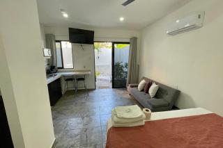 Lavish Studio Wpatio #1 Isla Mujeres Downtown - 6