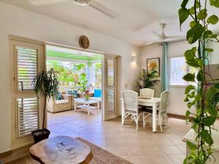 Superbe 2bd apt in gated community 2 steps from everything- Playa Popi - 1