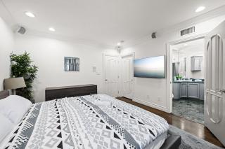 Private 5 bedroom 6 bathroom Encino Estate With Pool and Jacuzzi - 8