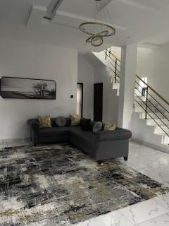 Luxury Lodge - Lagos - 1