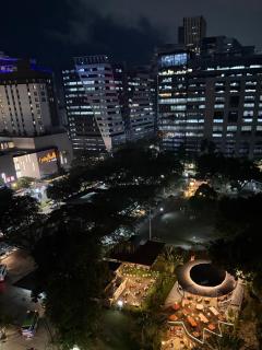 Chic City Studio IT Park With Pool Access - 1