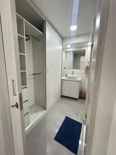 Apartamento al norte de la ciudad con Aire Acondicionado, cerca al aeropuerto - 2