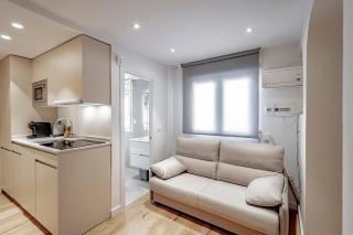 CB10 - Stylish Modern Apartment- 5-minute walk to Gran Vía - 0