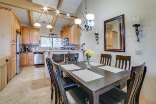 Walk to Ski Lift Mtn-View Condo in Mammoth Lakes - 2