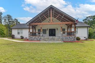 8 Mi to Jordan Lake Spacious New Hill Home - 0