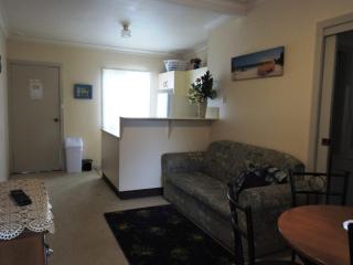 Beachpoint Townhouse Unit 4 Crescent Head - 2
