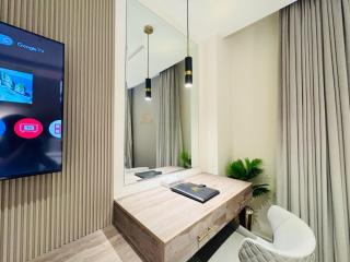 TAJ Executive Hotel With Premium Services - 3