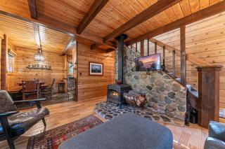Classic Cabin in the Pines by Tahoe Getaways - Walk to Lake, Pet-Friendly 3 BR w Yard & Hot Tub! - 5