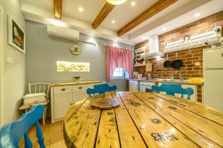 Holiday house with a swimming pool Konjevrate, Krka - 24925 - 2