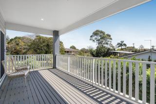Family-Friendly House with Courtyard Retreat - 0