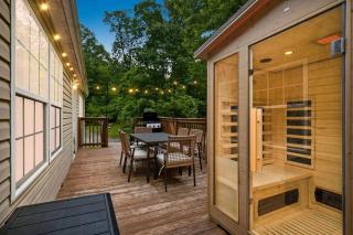 7min to NRG | Sauna | Hottub | Firepit | Huge Deck - 2