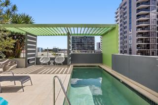 Stellar Location With Parking Pool & Gym Access - 6