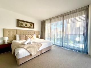 Stunning 2 bed 2 bath 8th floor - GC Getaways - 5
