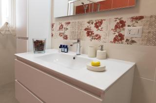 Merlata Suite - 8 min from M1 - private parking - 3