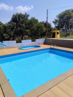 alugo quarto com 1 cama casal e 2 solteiro - 1