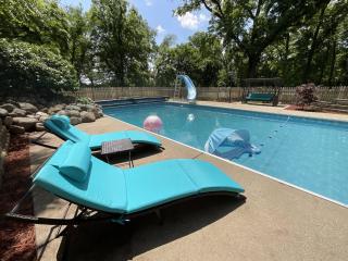 Secluded Luxe 5BR Estate| Pool, Wineries, Near ND - 6