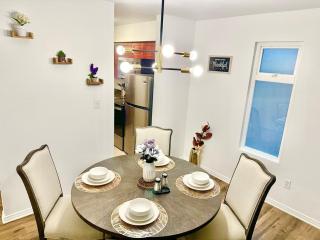 Elegant Townhome Retreat in Lynnwood - 9