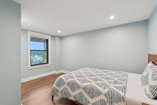 La Casita Little Sebago Lake with hot tub! - 9