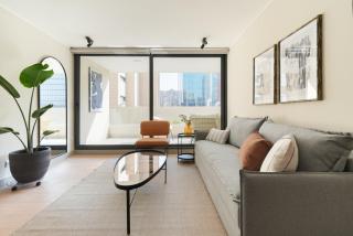 Depto de lujo, ubicación privilegiada con estacionamiento - 5