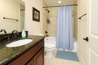 Shop, Soak &Sleep Galleria 3BR Retreat Private Jacuzzi - 2