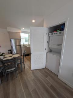 2 Bedroom Apartment in Santa Monica - 7