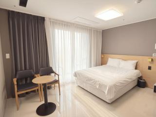 Sokcho Whalejib The Blue Terra Ocean Stay - 4