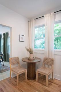 Charming 3BD 2BA at Melrose Heights - 7