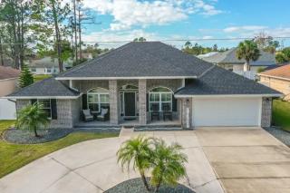 Luxury Heated Pool & Spa Fenced Yard & Beach Gear - 9