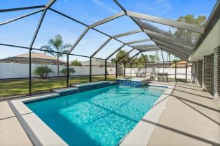 Luxury Heated Pool & Spa Fenced Yard & Beach Gear - 7