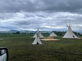 Rustic Elegance: Tipi Glamping by Wind River Mountains in Fort Washakie - 1