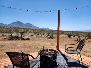 Stunning Tiny House with Picnic Space, Barbecue and Fire Pit in Meadview, Arizona - 1