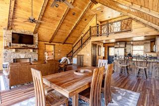 Beautiful Cabin with Lofted Space and Deck in Topton, North Carolina - 7