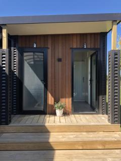 A Rural Retreat, Cabin with Private Bathroom No 2 - 5