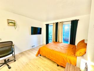 Chic Townhome - Your cozy haven awaits in Lynnwood - 8
