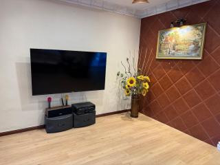 Kas Villa Homestay JB - 1