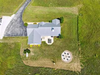 Grove Road Home - Private 5 Acres, Fire Pit, Spacious Retreat, Dog-F - 9