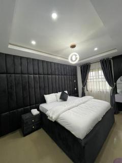 J3's Apartment & Lounge - 9