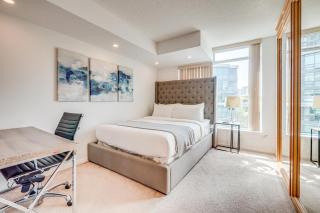 2BR Condo - Free Parking - Park & City View - 0