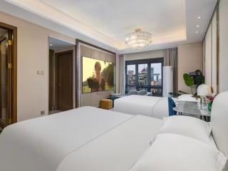 Fsmile Viessmann City Resort Suites - 0