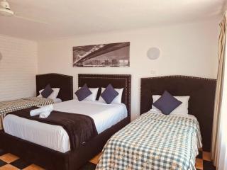 The Queenslander Motel - 4