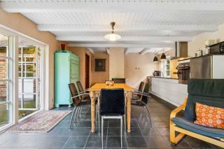 Charming Thatched Cottage Near North Sea - 7